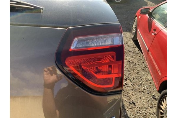 Recambio de piloto porton trasero derecho para citroen c4 picasso 1.6 hdi referencia OEM IAM 6351CC  