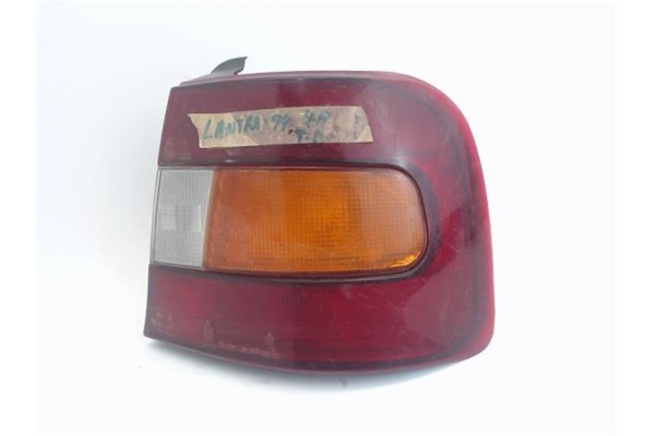 Recambio de piloto trasero derecho para hyundai lantra (j1) referencia OEM IAM 9240228021  