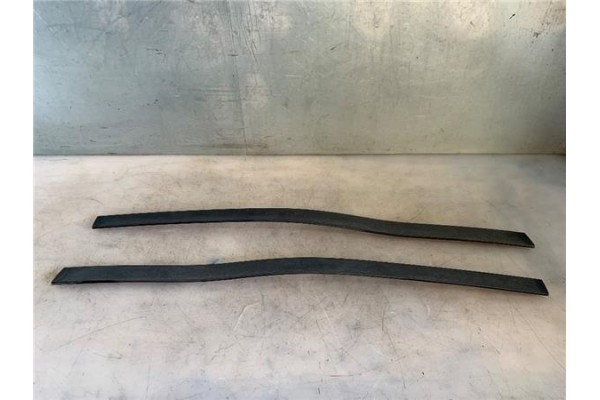 Recambio de barras de techo para peugeot 2008 1.2 access referencia OEM IAM   