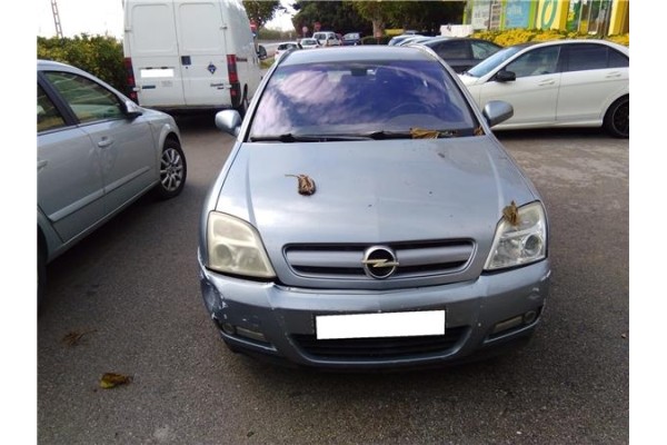opel signum (2003) del año 
