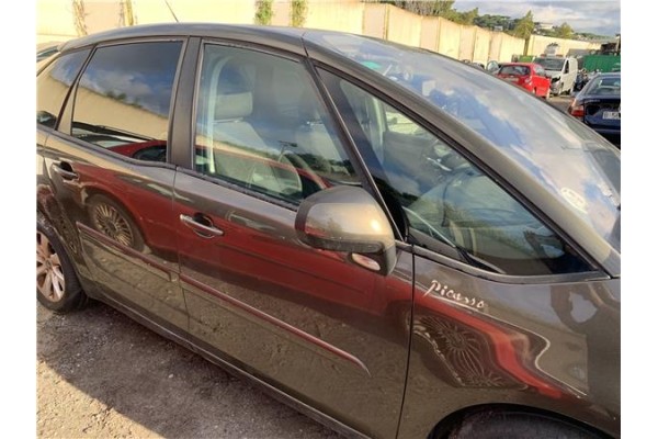 Recambio de puerta delantero derecha para citroen c4 picasso 1.6 hdi referencia OEM IAM 9004Y0  