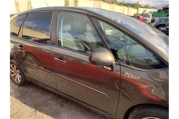 Recambio de puerta delantero derecha para citroen c4 picasso 1.6 hdi referencia OEM IAM 9004Y0  