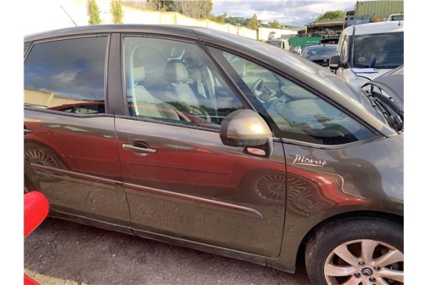 Recambio de puerta delantero derecha para citroen c4 picasso 1.6 hdi referencia OEM IAM 9004Y0  