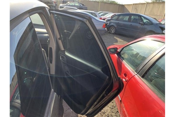 Recambio de puerta trasero derecha para citroen c4 picasso 1.6 hdi referencia OEM IAM 9008P6  