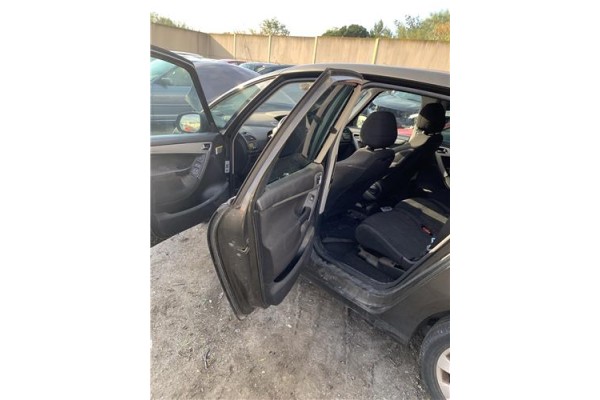 Recambio de puerta trasero izquierda para citroen c4 picasso 1.6 hdi referencia OEM IAM 9006K4  