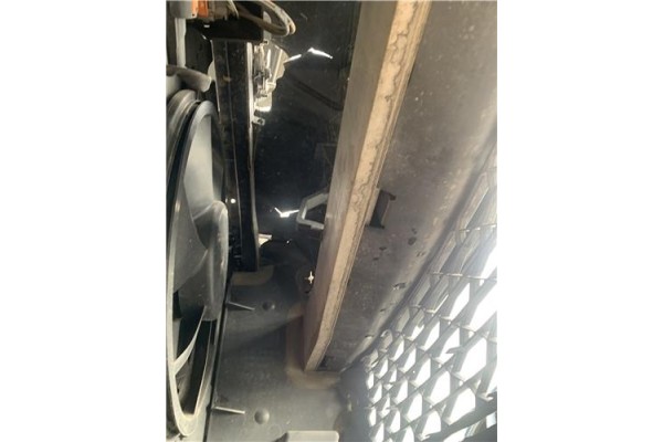 Recambio de refuerzo paragolpes para citroen c4 picasso 1.6 hdi referencia OEM IAM 7106E8  