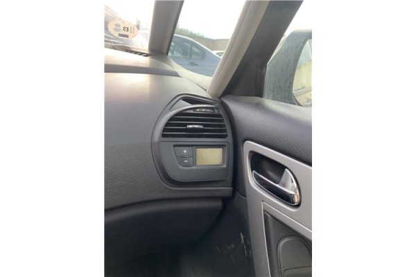 Recambio de rejilla entrada de aire para citroen c4 picasso 1.6 hdi referencia OEM IAM 6451WS  