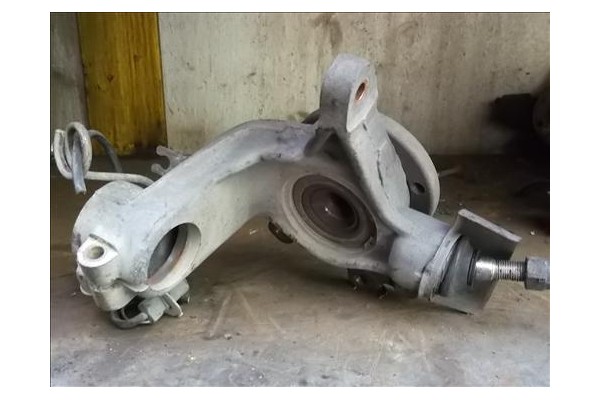 Recambio de mangueta delantero derecha para citroen xantia berlina 1.8 i 16v referencia OEM IAM   