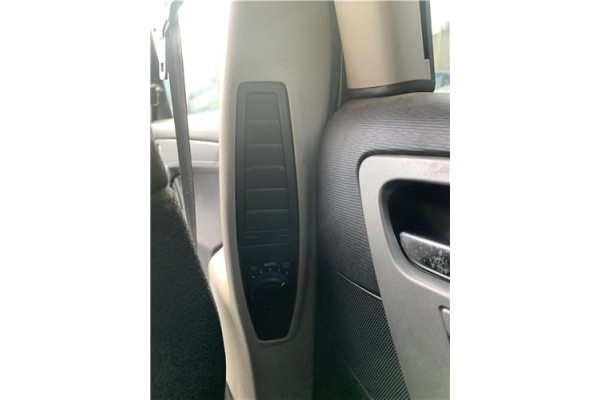 Recambio de rejilla entrada de aire para citroen c4 picasso 1.6 hdi referencia OEM IAM 6451XG  