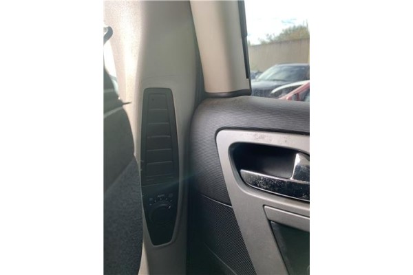 Recambio de rejilla entrada de aire para citroen c4 picasso 1.6 hdi referencia OEM IAM 6451XG  