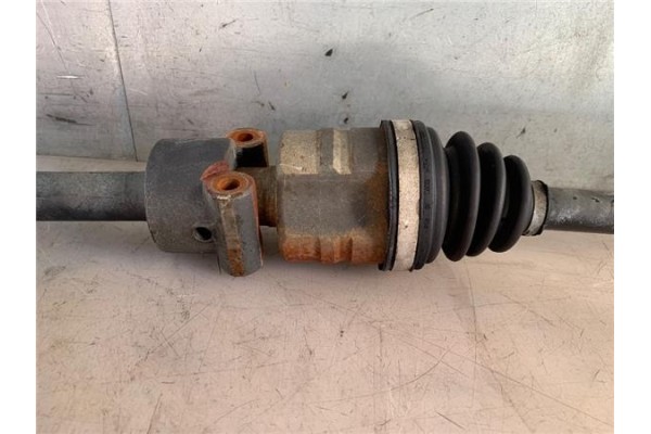 Recambio de palier delantero derecho para opel meriva 1.7 cdti referencia OEM IAM 13159534  