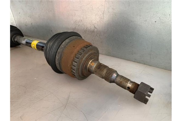 Recambio de palier delantero derecho para opel meriva 1.7 cdti referencia OEM IAM 13159534  