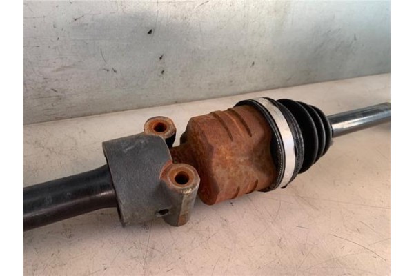 Recambio de palier delantero derecho para opel meriva 1.7 cdti referencia OEM IAM 13159534  