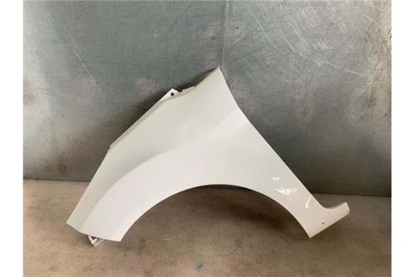 Recambio de aleta delantero izquierda para ford fiesta vi 1.25 referencia OEM IAM   