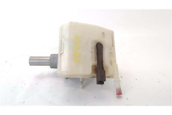 Recambio de bomba freno para peugeot 3008 2.0 style referencia OEM IAM 03355818253  