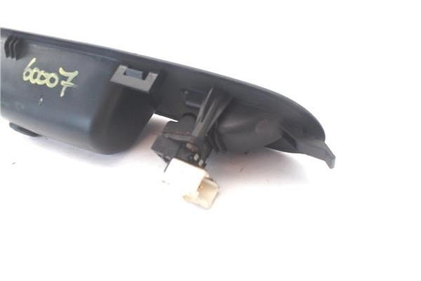 Recambio de mando elevalunas delantero derecho para honda hr-v (gh) 1.6 16v 4wd referencia OEM IAM 83520S2HG010M1  