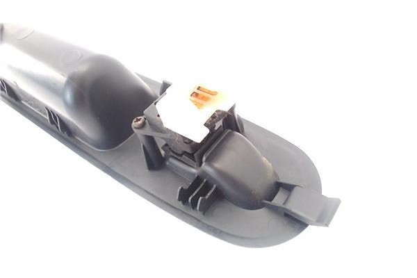 Recambio de mando elevalunas delantero derecho para honda hr-v (gh) 1.6 16v 4wd referencia OEM IAM 83520S2HG010M1  