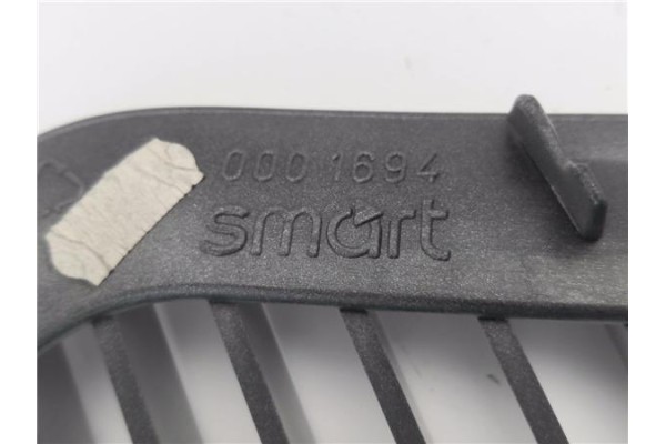 Recambio de rejilla capo para smart crossblade 0.6 crossblade referencia OEM IAM 0001694 DN12532 