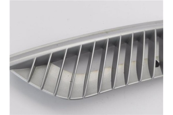 Recambio de rejilla capo para smart crossblade 0.6 crossblade referencia OEM IAM 0001694 DN12532 