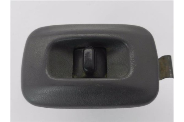 Recambio de mando elevalunas trasero derecho para nissan pickup (d22) 2.5 tdi referencia OEM IAM 829602S700  