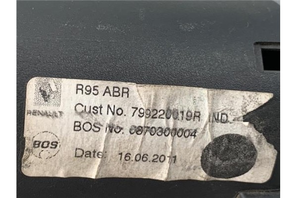 Recambio de bandeja trasero para renault scenic iii referencia OEM IAM 799220019R  