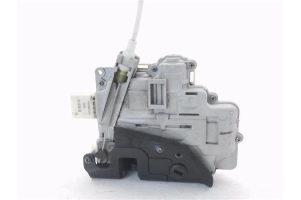 Recambio de cierre electromagnetico trasero derecho para audi a3 sportback (8pa) 2.0 tdi ambiente referencia OEM IAM 4F0839016  