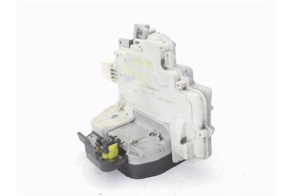 Recambio de cierre electromagnetico trasero izquierdo para audi a3 sportback (8pa) 2.0 tdi ambiente referencia OEM IAM 4F0839015