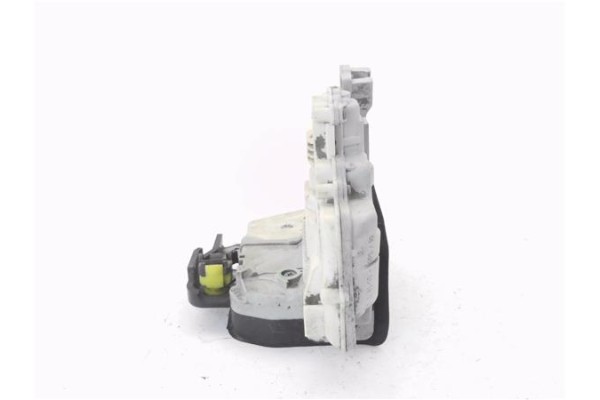 Recambio de cierre electromagnetico trasero izquierdo para audi a3 sportback (8pa) 2.0 tdi ambiente referencia OEM IAM 4F0839015