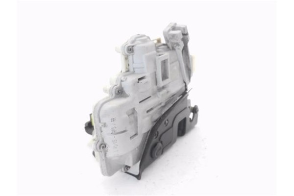 Recambio de cierre electromagnetico trasero izquierdo para audi a3 sportback (8pa) 2.0 tdi ambiente referencia OEM IAM 4F0839015