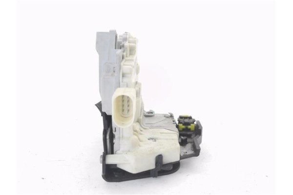 Recambio de cierre electromagnetico trasero izquierdo para audi a3 sportback (8pa) 2.0 tdi ambiente referencia OEM IAM 4F0839015