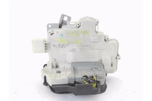 Recambio de cierre electromagnetico trasero izquierdo para audi a3 sportback (8pa) 2.0 tdi ambiente referencia OEM IAM 4F0839015