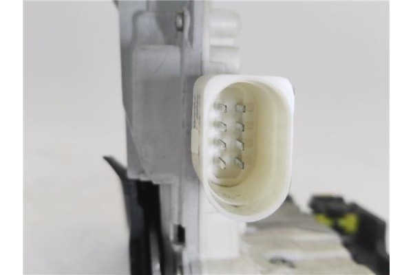 Recambio de cierre electromagnetico trasero izquierdo para audi a3 sportback (8pa) 2.0 tdi ambiente referencia OEM IAM 4F0839015