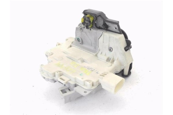 Recambio de cierre electromagnetico trasero izquierdo para audi a3 sportback (8pa) 2.0 tdi ambiente referencia OEM IAM 4F0839015