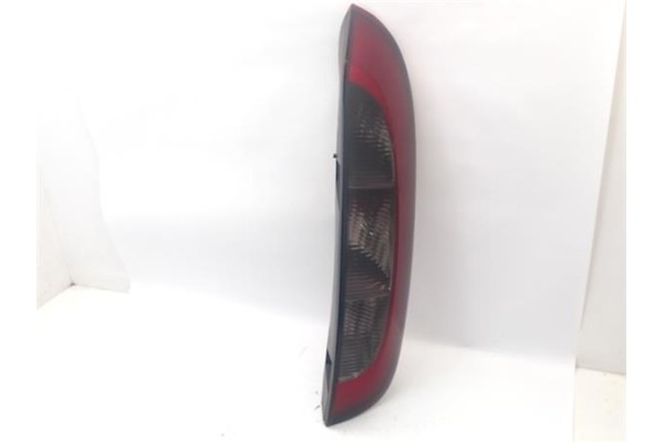 Recambio de piloto trasero derecho para opel corsa c 1.2 cosmo referencia OEM IAM   