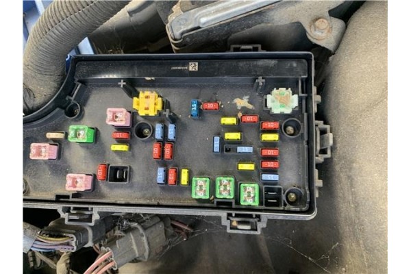 Recambio de caja fusibles/rele para jeep compass (mk) 2.0 sport referencia OEM IAM 68028007AD  