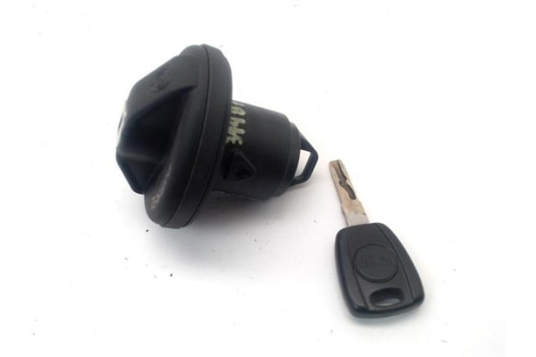 Recambio de tapon combustible para peugeot bipper 1.4 básico referencia OEM IAM   