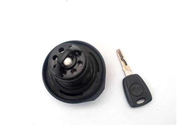 Recambio de tapon combustible para peugeot bipper 1.4 básico referencia OEM IAM   