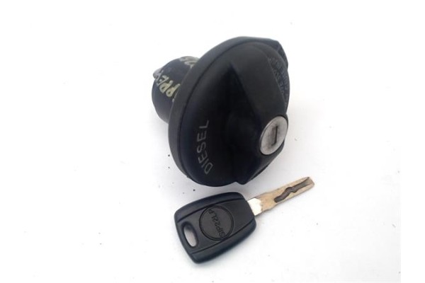 Recambio de tapon combustible para peugeot bipper 1.4 básico referencia OEM IAM   