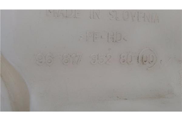 Recambio de deposito limpiaparabrisas para citroen c3 picasso 1.6 exclusive referencia OEM IAM 968173528000  