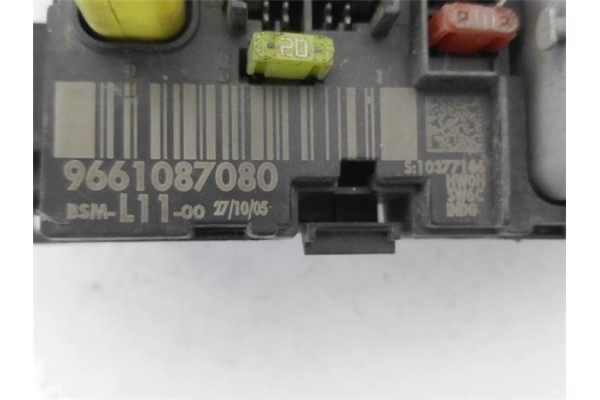 Recambio de caja fusibles/rele para peugeot 307 break/ sw (s2) 1.6 sw referencia OEM IAM 9661087080 10377166 