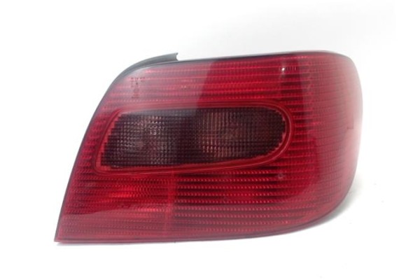 Recambio de piloto trasero derecho para citroen xsara berlina 2.0 hdi 90 referencia OEM IAM   