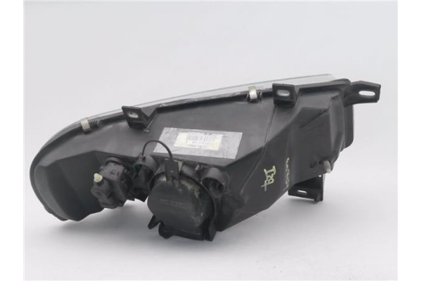 Recambio de faro delantero izquierdo para renault master ii furgón (fd) 2.2 dci 90 referencia OEM IAM 7700352103E 7701044518 