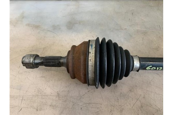 Recambio de palier delantero derecho para citroen c4 cactus 1.5 business class referencia OEM IAM 9677477180  