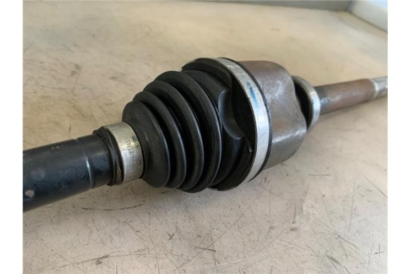 Recambio de palier delantero derecho para citroen c4 cactus 1.5 business class referencia OEM IAM 9677477180  