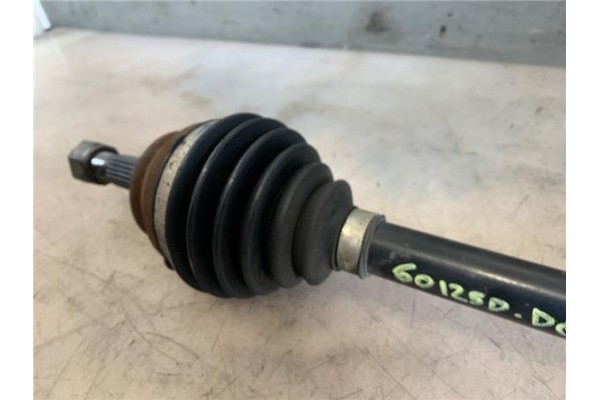 Recambio de palier delantero derecho para citroen c4 cactus 1.5 business class referencia OEM IAM 9677477180  