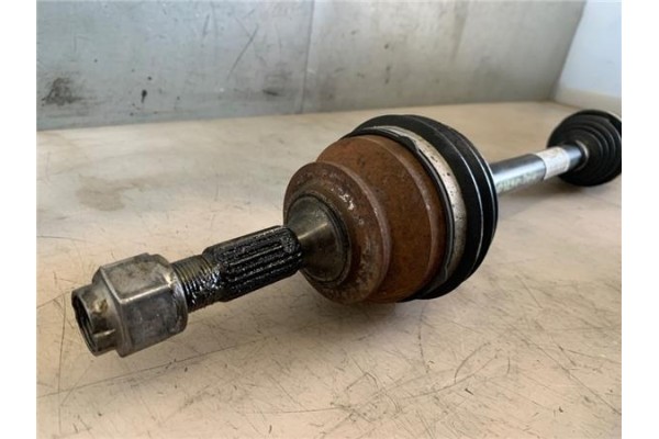 Recambio de palier delantero derecho para citroen c4 cactus 1.5 business class referencia OEM IAM 9677477180  