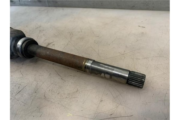 Recambio de palier delantero derecho para citroen c4 cactus 1.5 business class referencia OEM IAM 9677477180  