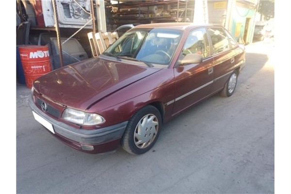 opel astra f berlina del año 1994