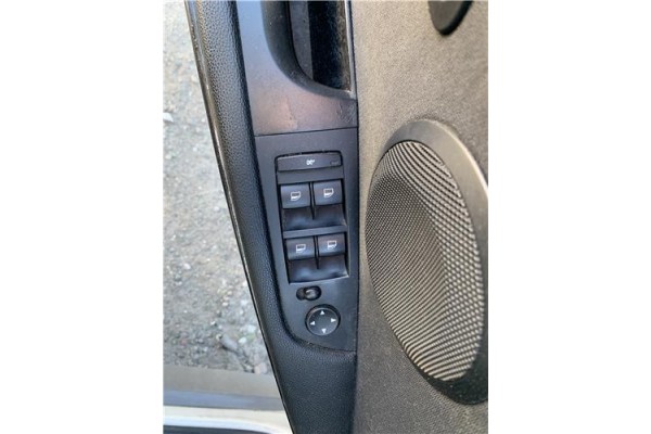 Recambio de mando elevalunas delantero izquierdo para bmw serie 3 berlina (e90) 3.0 330d referencia OEM IAM 61319217332  