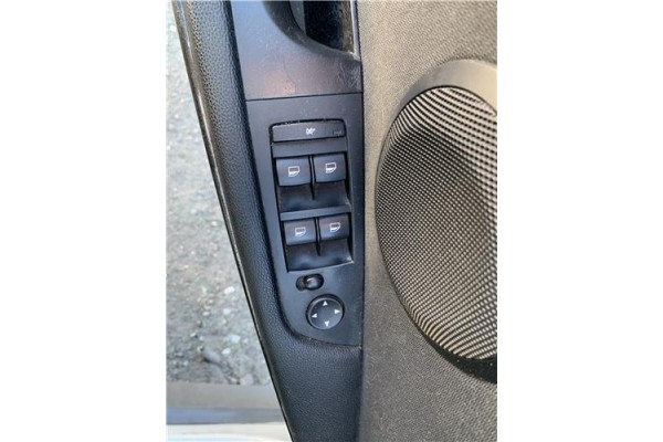 Recambio de mando elevalunas delantero izquierdo para bmw serie 3 berlina (e90) 3.0 330d referencia OEM IAM 61319217332  